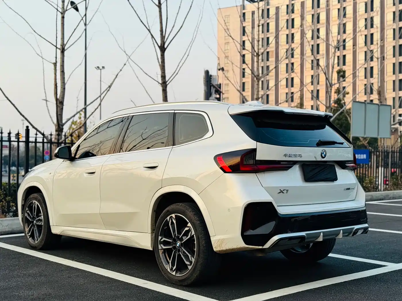 BMW X1 2023 sDrive25Li M Sport Package фото 9