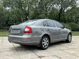 Фото 4 - Škoda Octavia