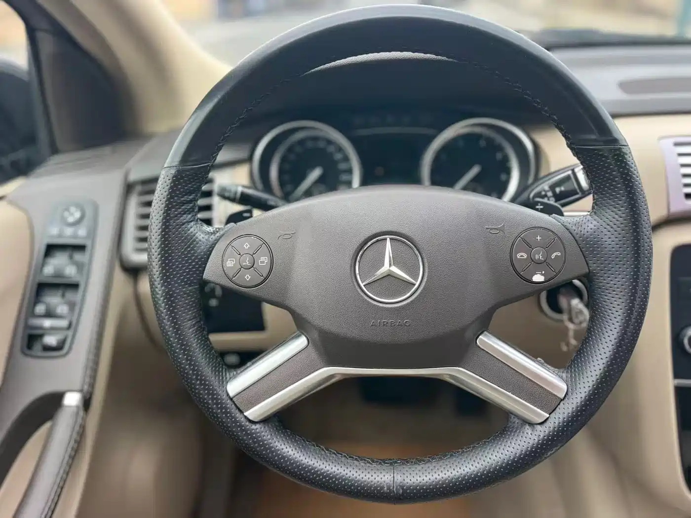 Mercedes-Benz R-Class 2015 R 320 4MATIC Luxury фото 21