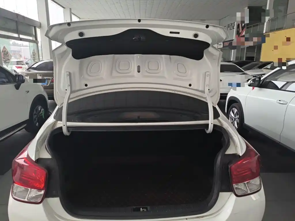Photo 19 - Hyundai Verna