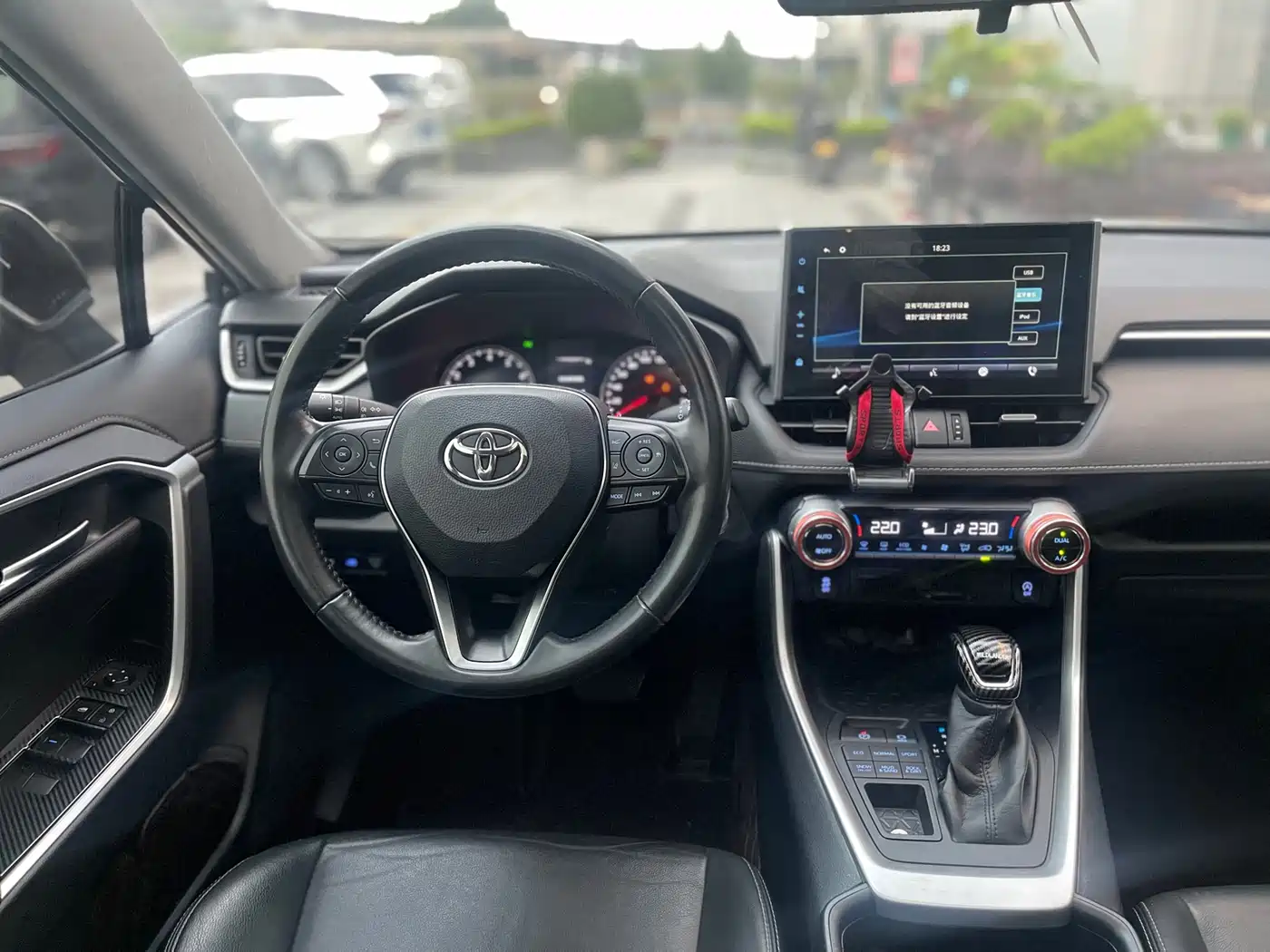 Toyota Wildlander 2021 2.0L CVT 4WD Luxury Edition фото 13