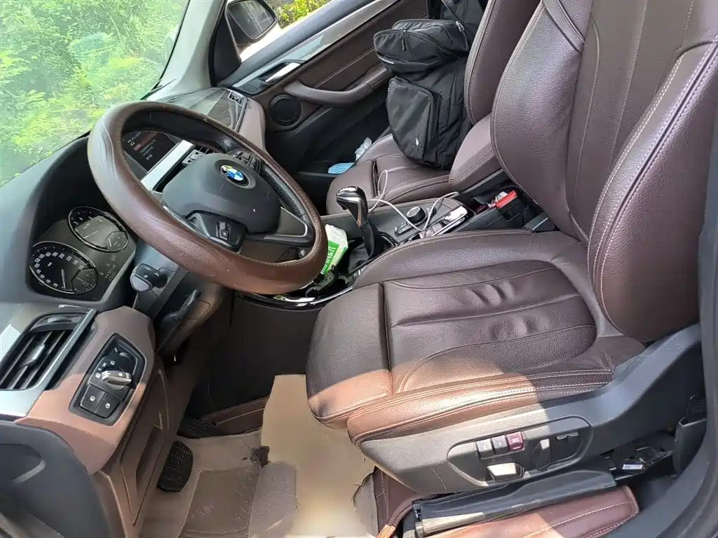BMW X1 2019 sDrive18Li Premium Model фото 8