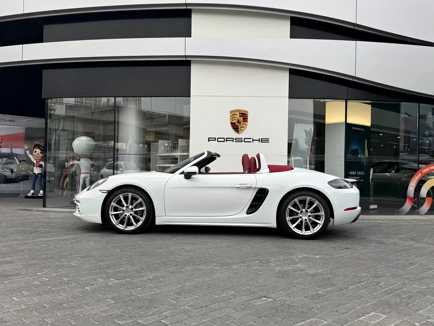 Porsche 718 2022 Boxster T 2.0T фото 5