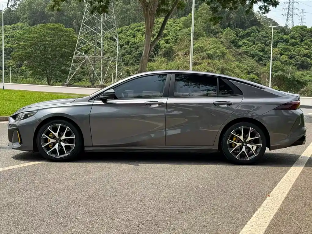 GAC Trumpchi Trumpchi Emkoo 2021 270T DCT J15 Edition фото 8