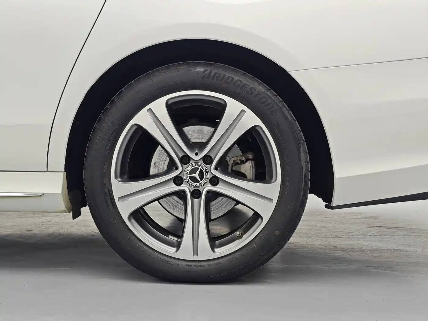 Mercedes-Benz E-Class 2019 E 260 L Sport фото 14