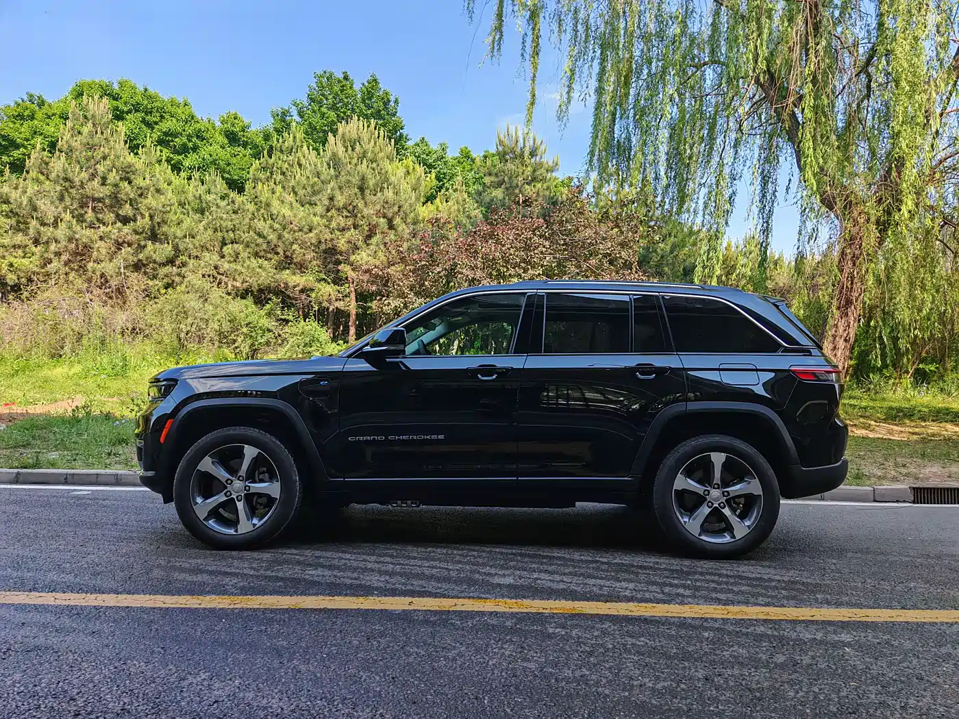 Jeep Grand Cherokee 4xe (Import) 2024 4xe Summit Edition фото 15