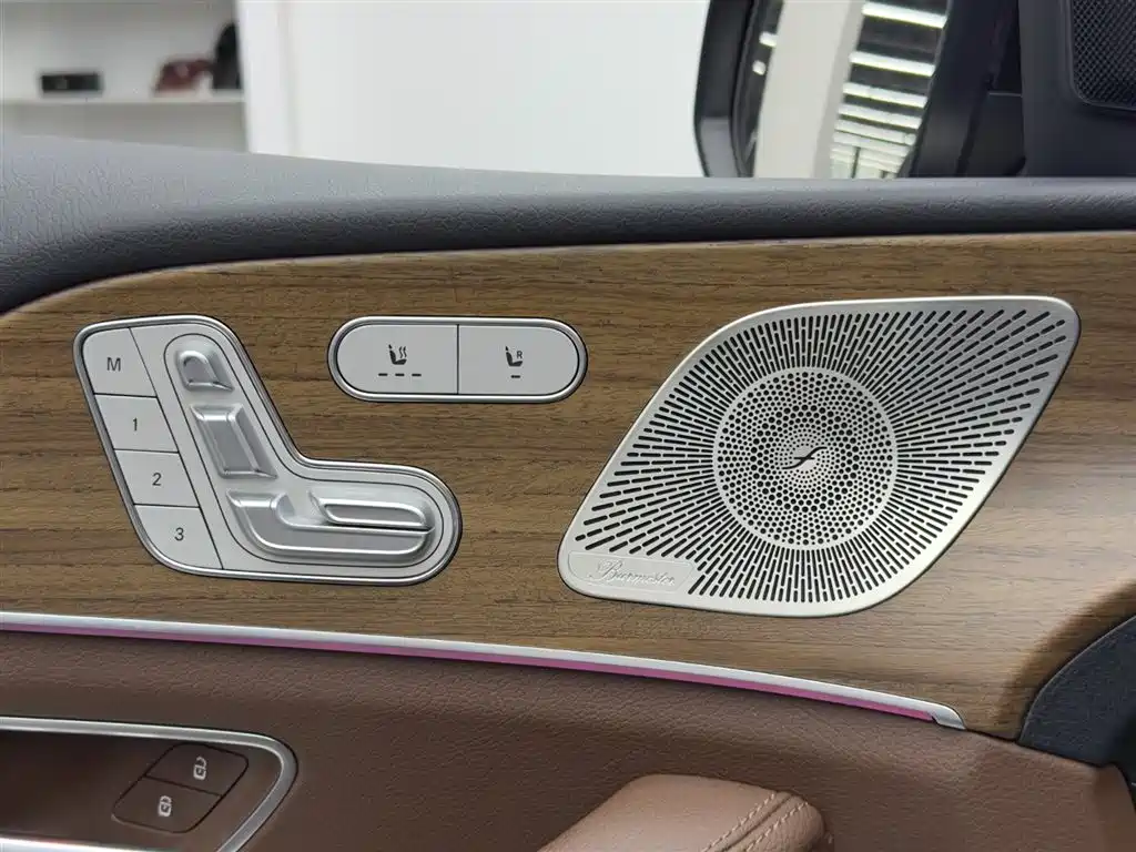 Mercedes-Benz GLE 2024 GLE 450 4MATIC Fashion фото 15