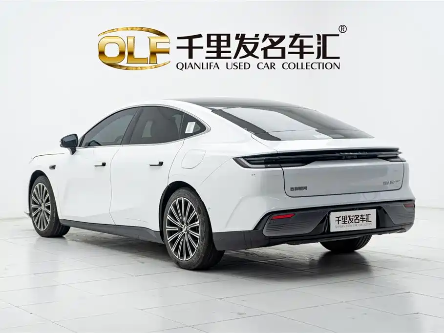 Geely Galaxy Galaxy Xingyao 8 2025 130km EM-P Starship Edition фото 4