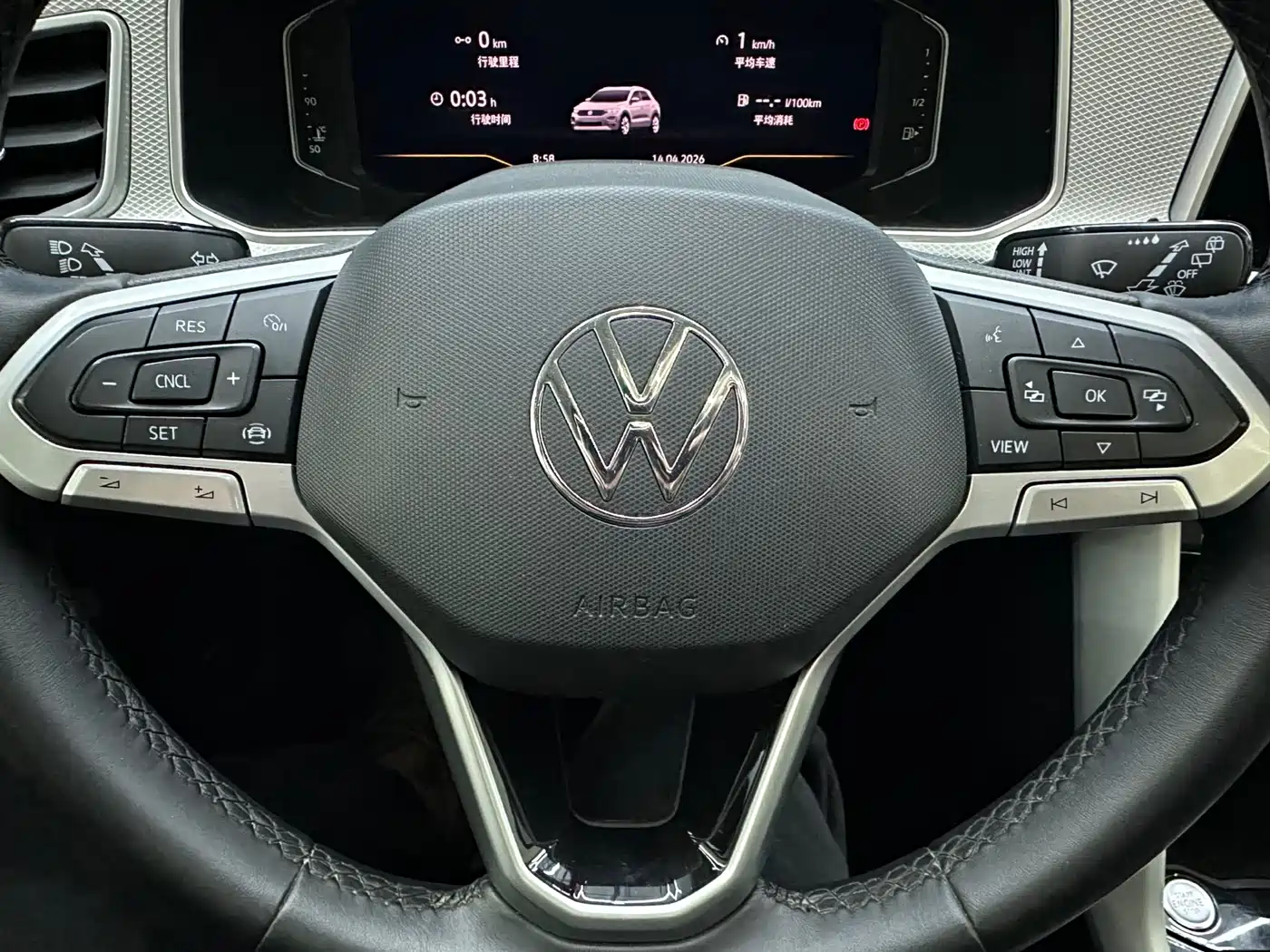 Volkswagen T-ROC 2023 280TSI DSG 2WD Time Edition фото 13