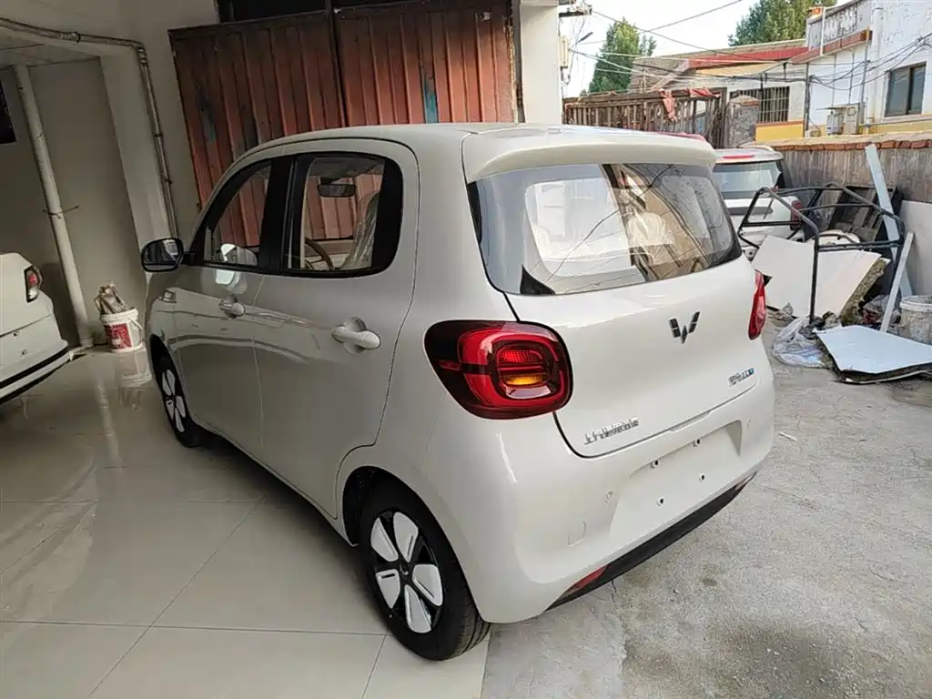 Wuling Motors Hongguang MINIEV 2026 2025 4-Door Advanced