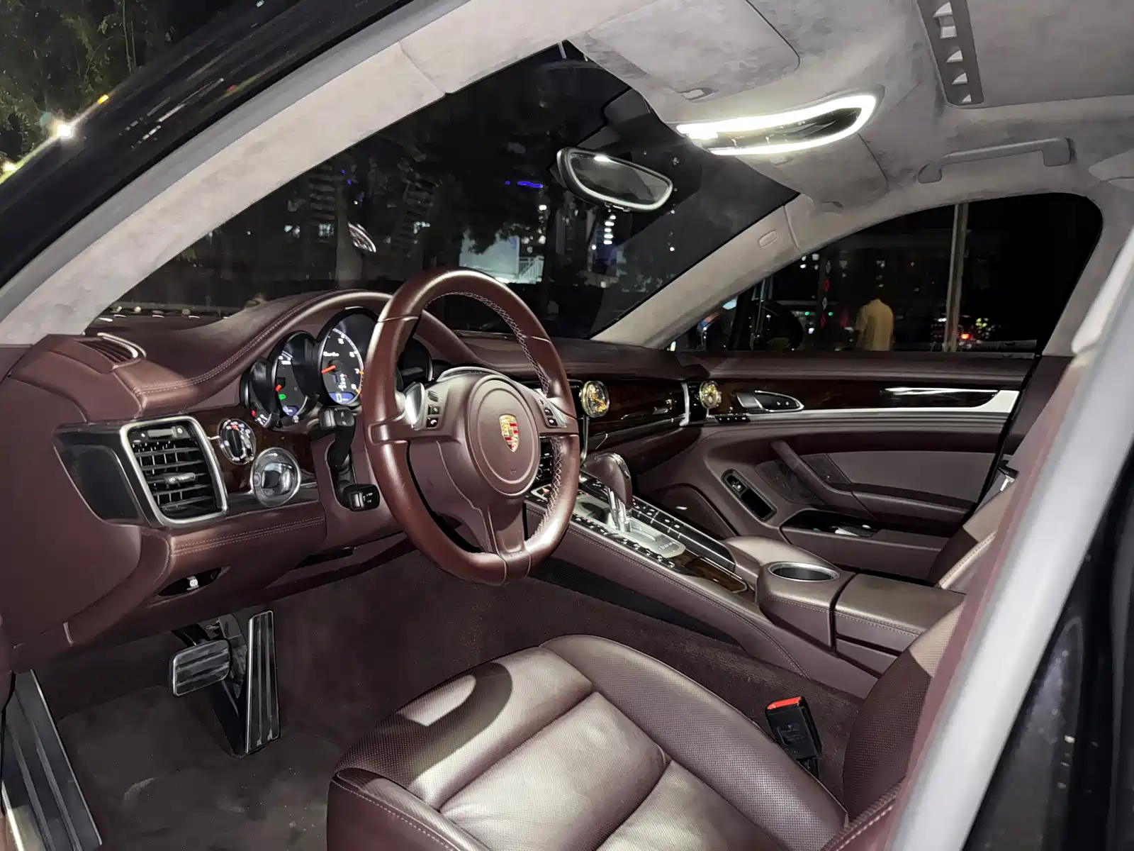 صورة 5 - Porsche Panamera