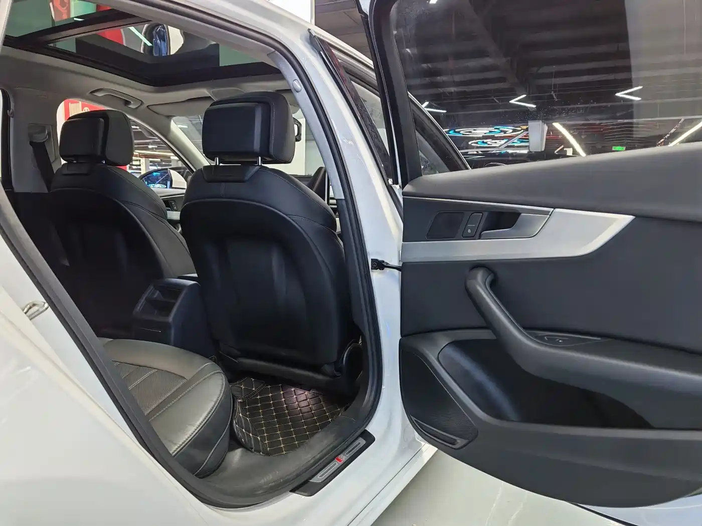 Audi A4L 2020 35 TFSI Fashion Dynamic Edition фото 12