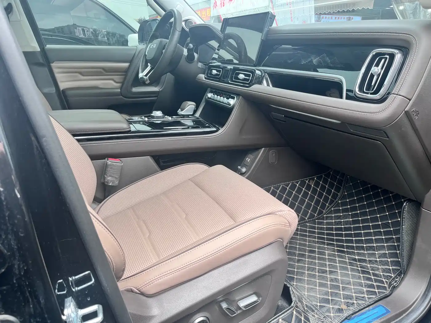 BAIC ORV Beijing Off-Road BJ60 2022 2.0T National Day Edition 7-Seater фото 14