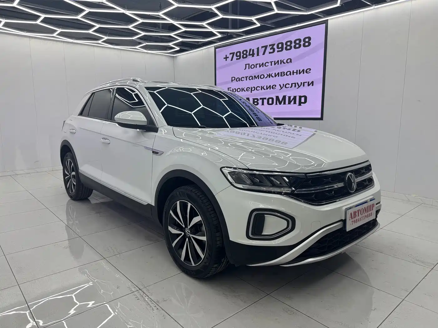 Volkswagen T-ROC 2023 280TSI DSG 2WD Time Edition фото 3