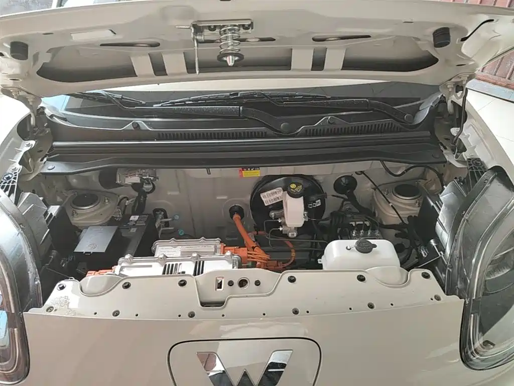 Wuling Motors Hongguang MINIEV 2026 2025 4-Door Advanced