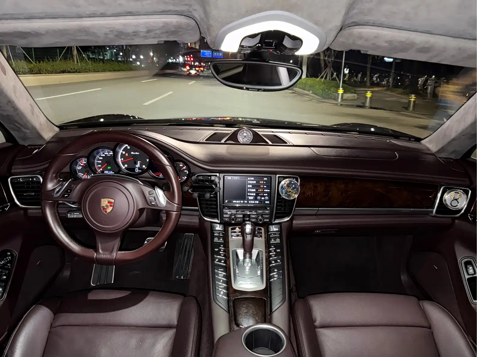 صورة 6 - Porsche Panamera