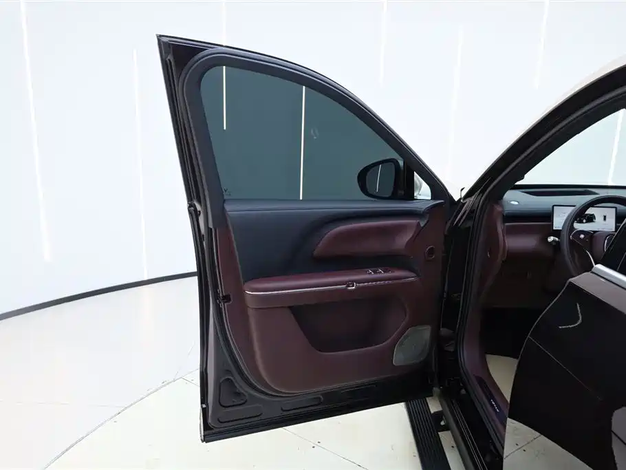 Voyah Auto VOYAH Taisan 2026 Model Base фото 9