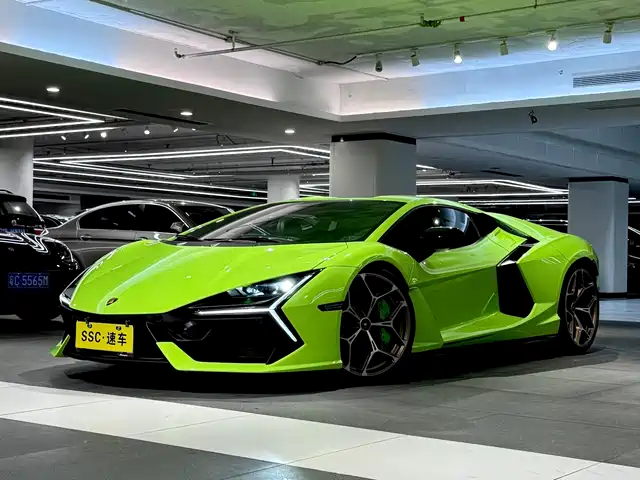 lamborghini revuelto