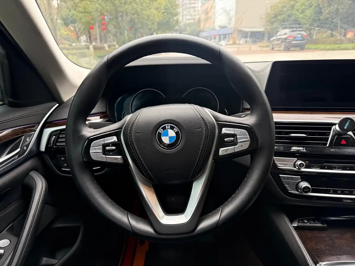 BMW 5 Series 2018 525Li Luxury Package фото 7