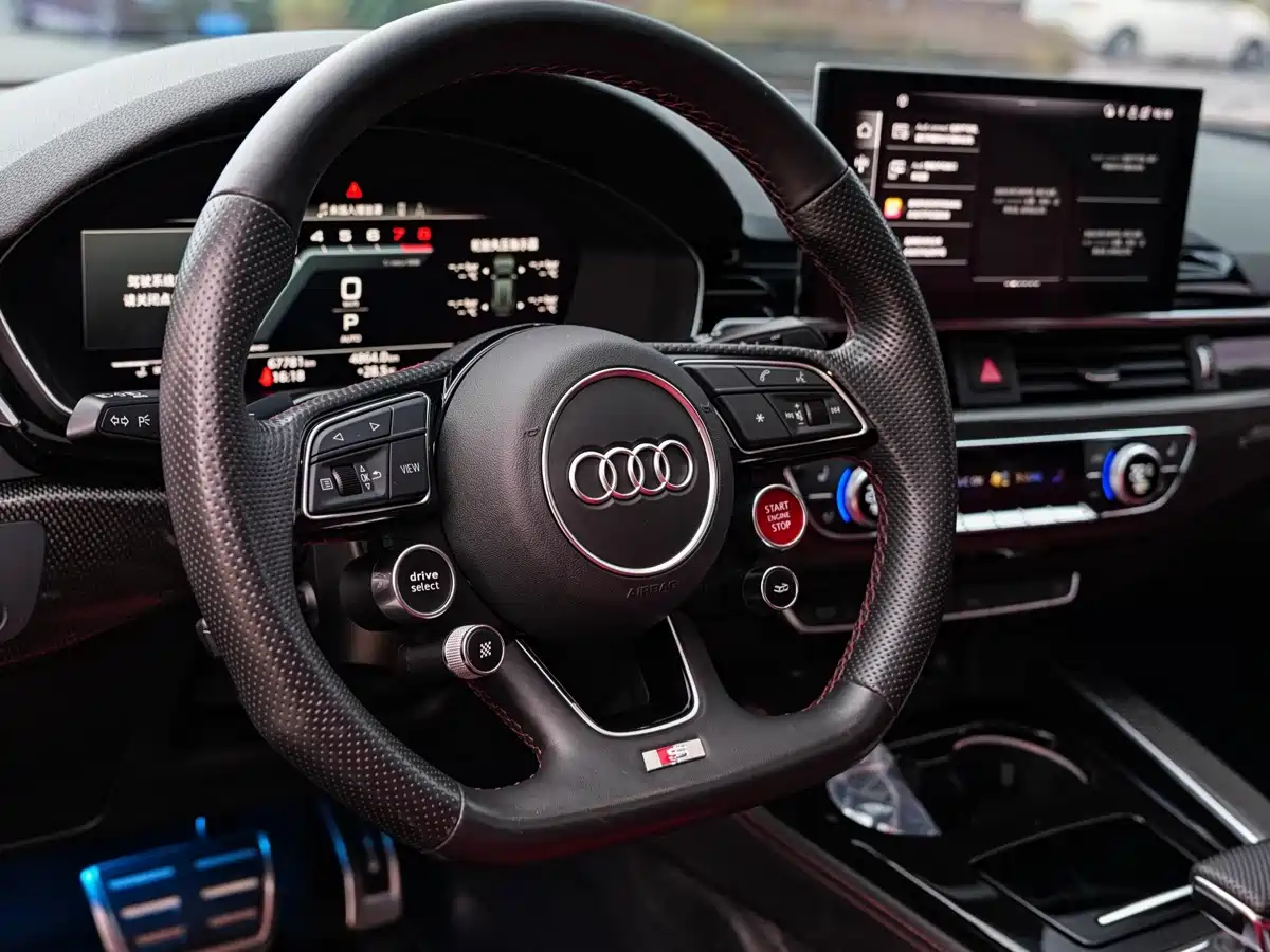 Фото 9 - Audi S4