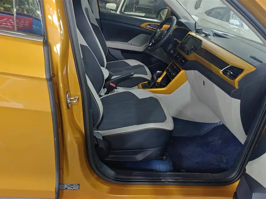 Volkswagen T-Cross 2019 1.5L Automatic Comfort Edition фото 8