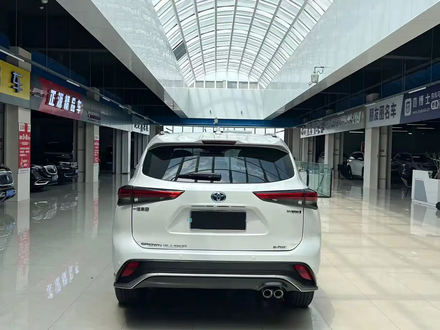 Toyota Crown Kluger 2023 2.5L HEV AWD Luxury Edition фото 5