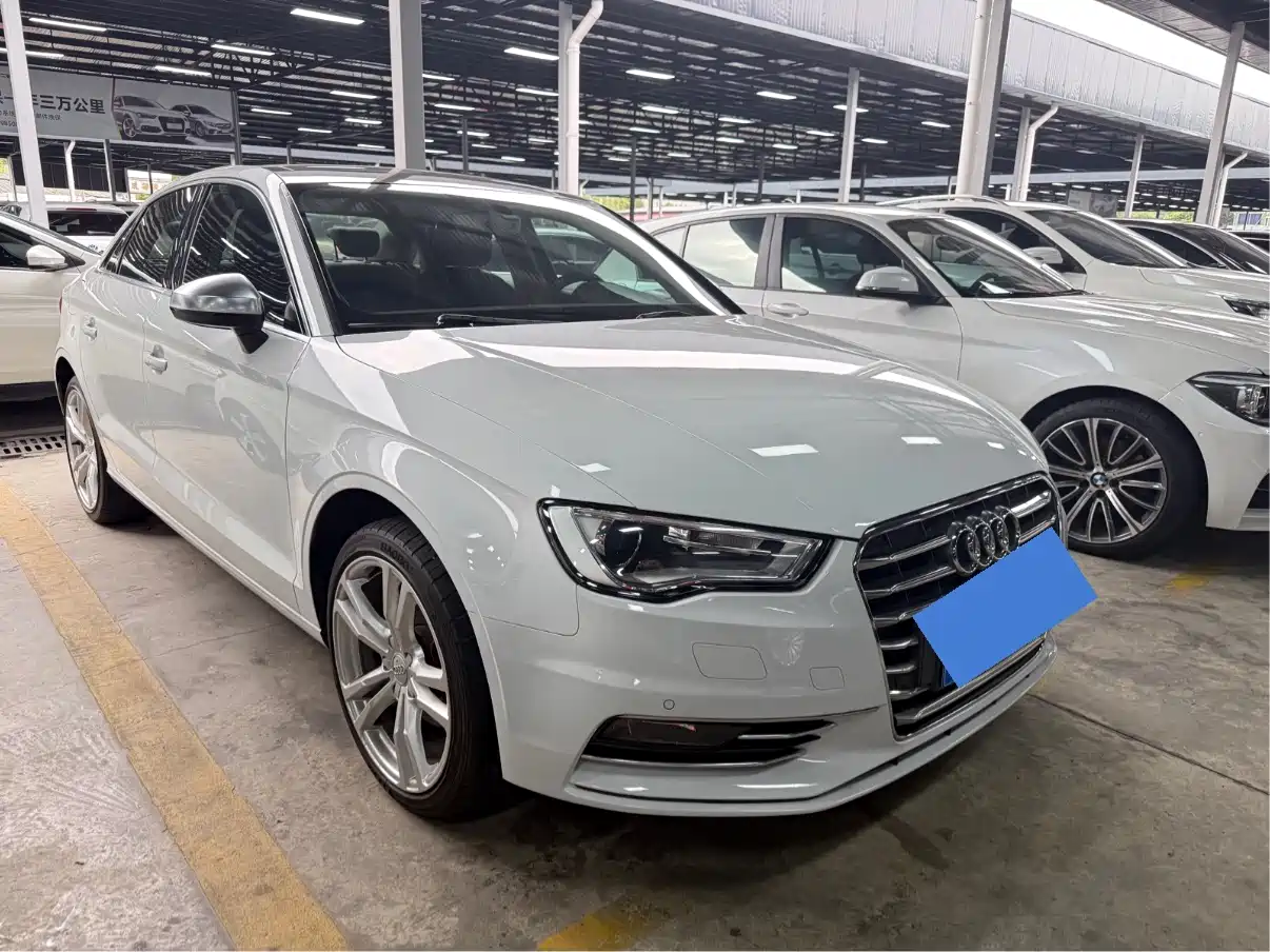 Audi A3 2017 Limousine 35 TFSI Fashion фото 3
