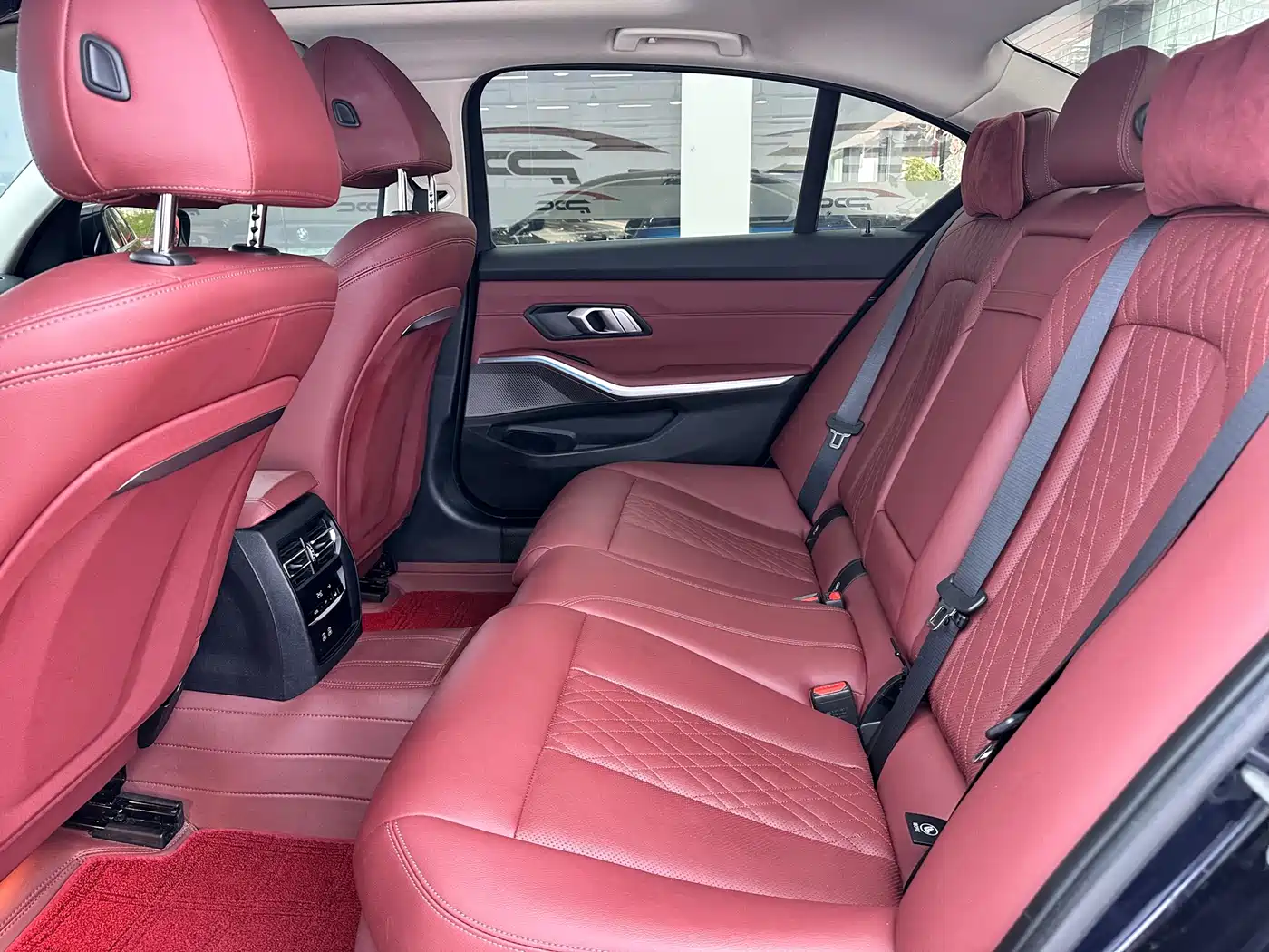 BMW 3 Series 2024 325Li M Sport Package фото 9