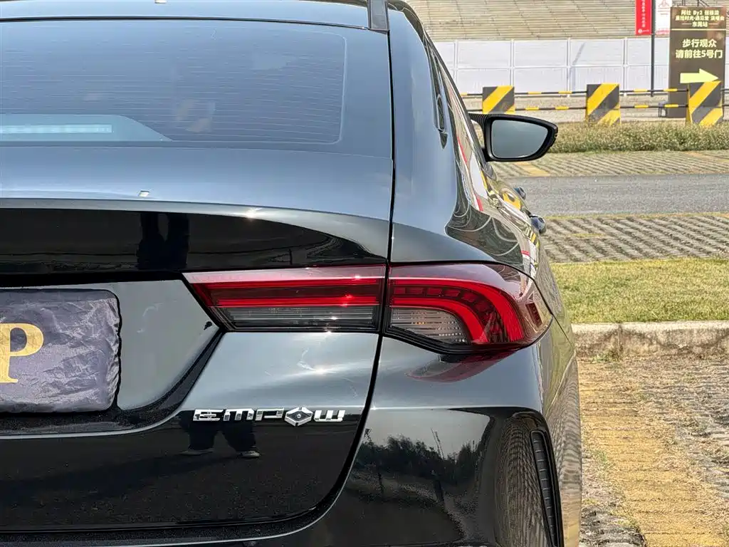 GAC Trumpchi Trumpchi Emkoo 2021 270T DCT J15 Edition фото 25