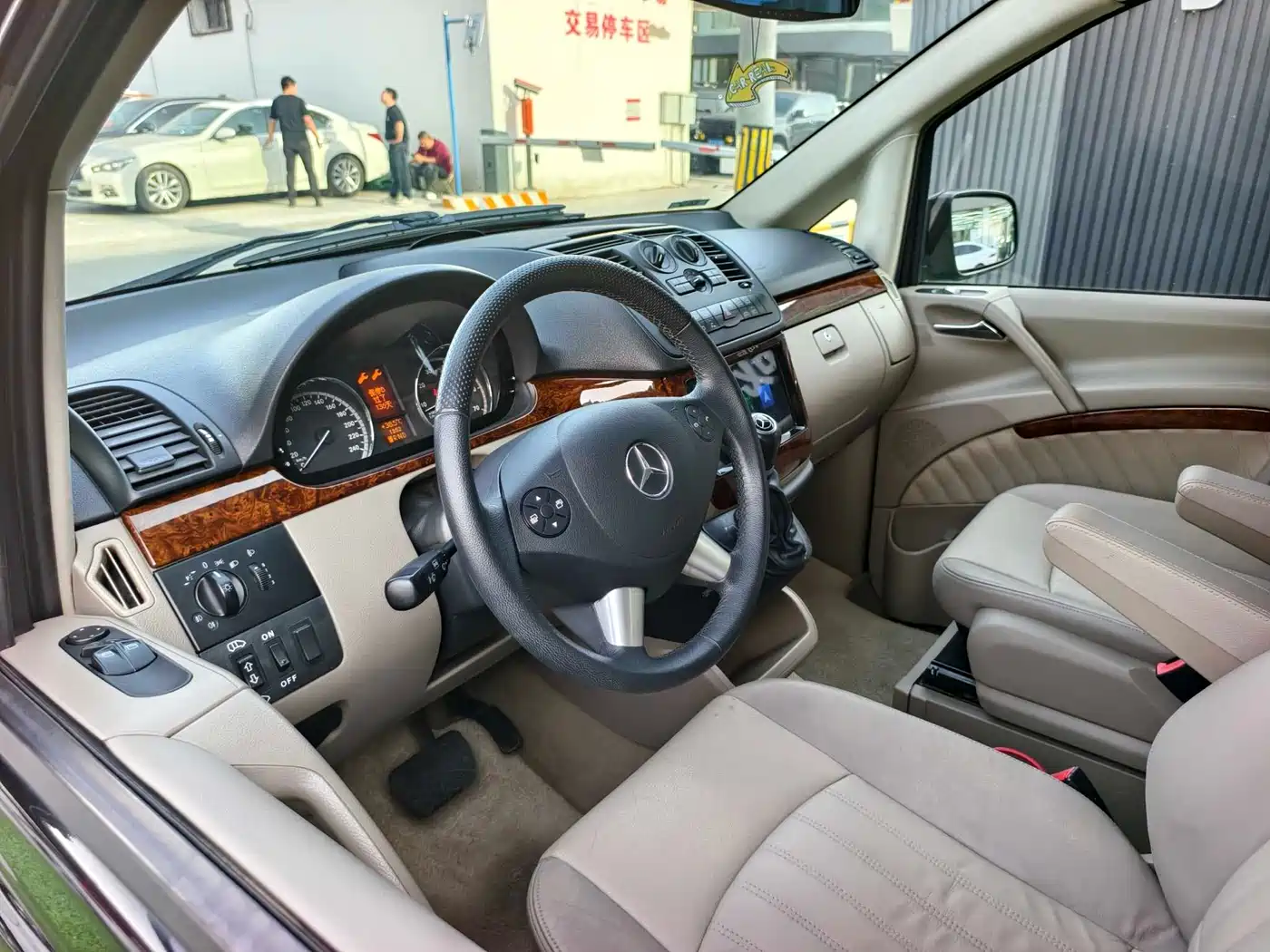 Mercedes-Benz Viano 2015 3.0L Partner Edition фото 10