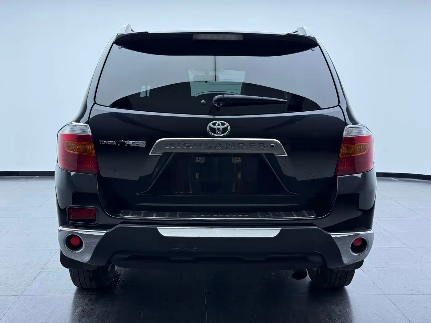Фото 14 - Toyota Highlander