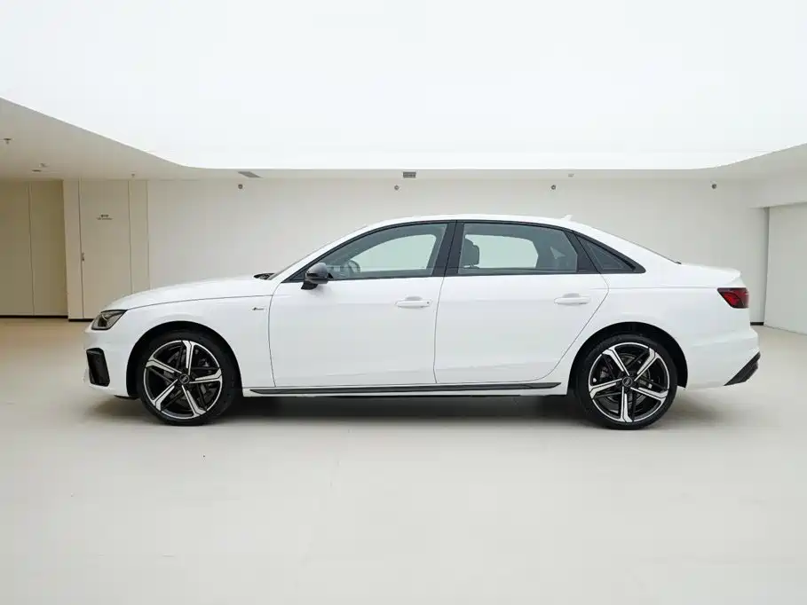 Audi A4L 2025 2024 40 TFSI Luxury Dynamic