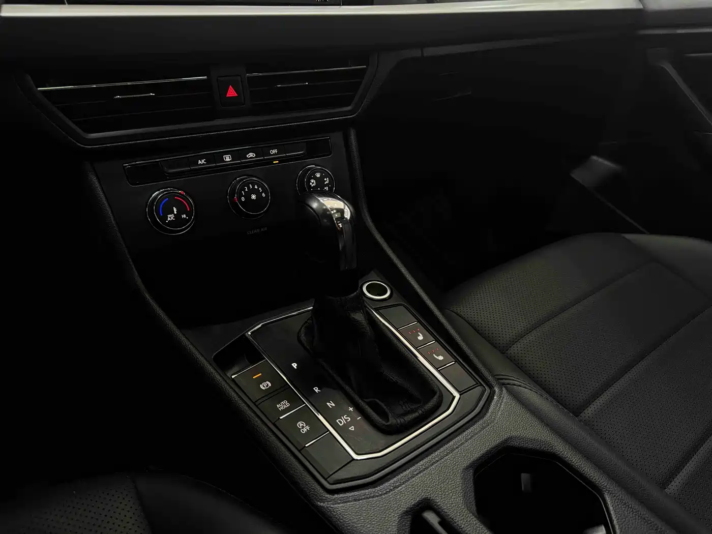 Volkswagen Lavida 2022 1.5L Auto Comfort Edition фото 13