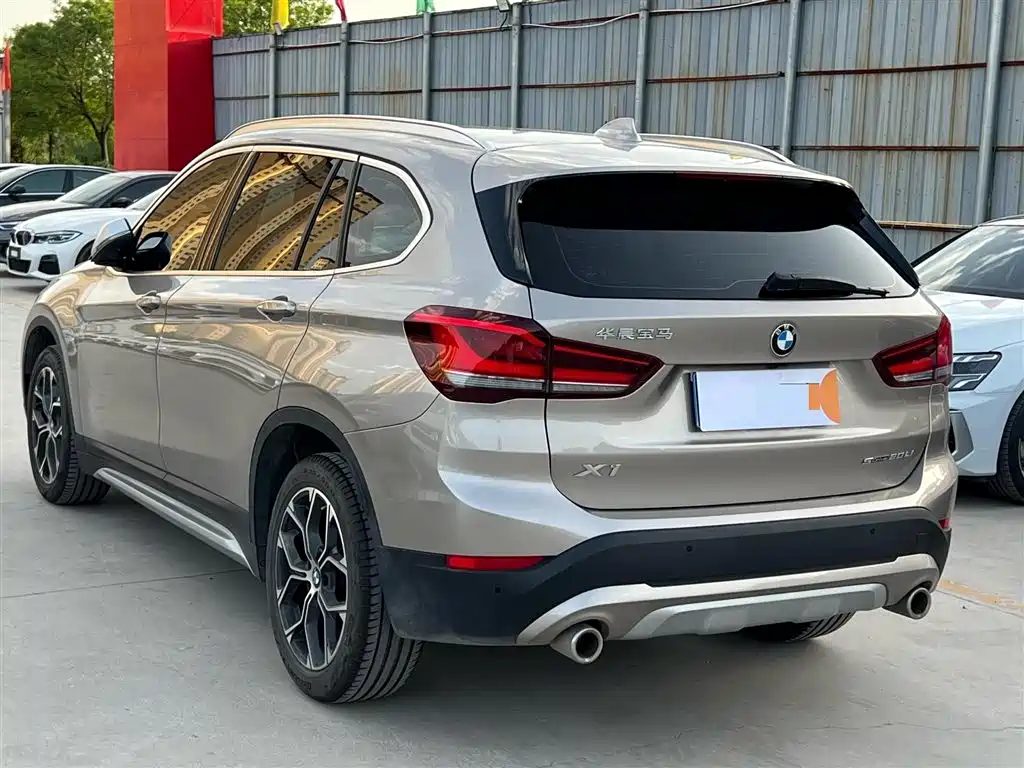 BMW X1 2022 sDrive20Li Fashion фото 7