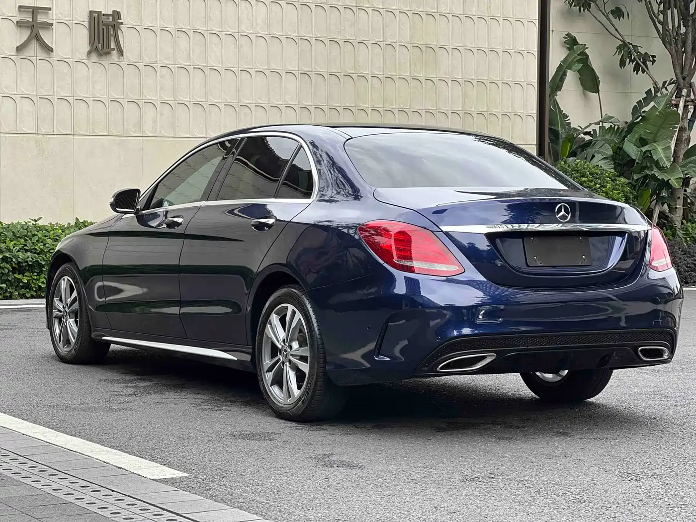 Mercedes-Benz C-Class 2017 Facelift C 200 L Sport Edition фото 5