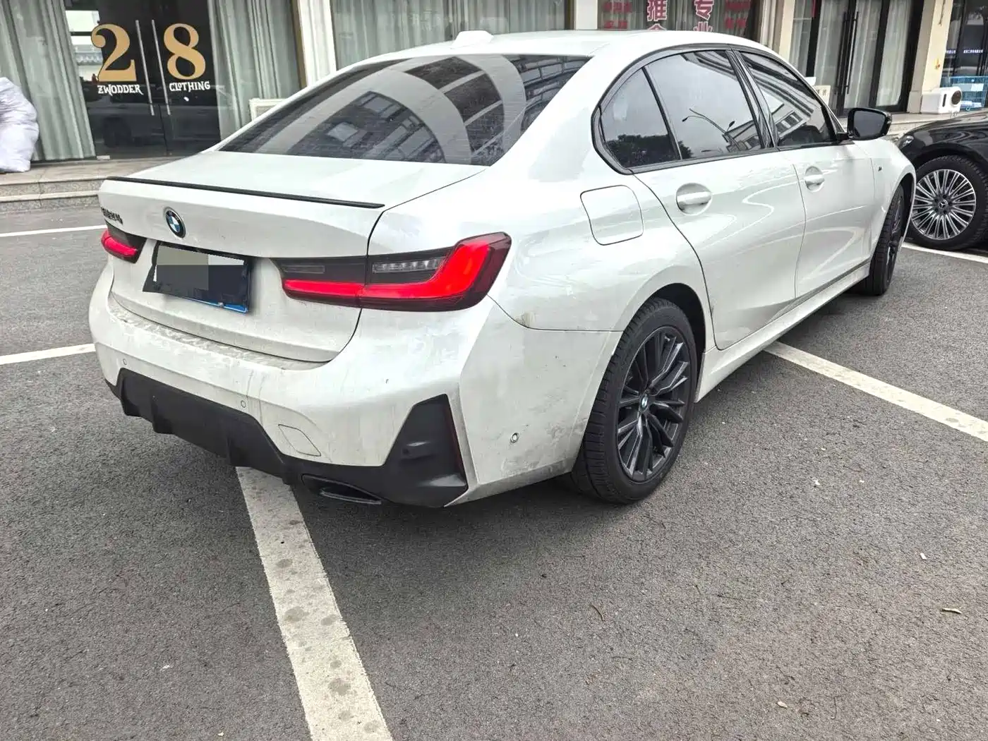 BMW 3 Series 2024 325Li M Sport Shadowline Package фото 9