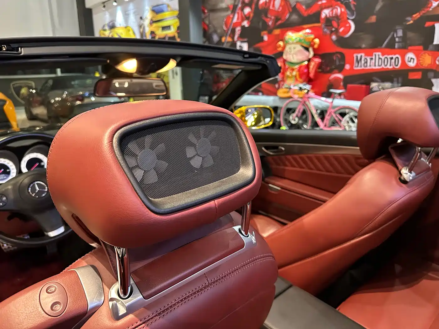 Mercedes-Benz SL-Class 2011 SL 300 Grand Edition фото 6