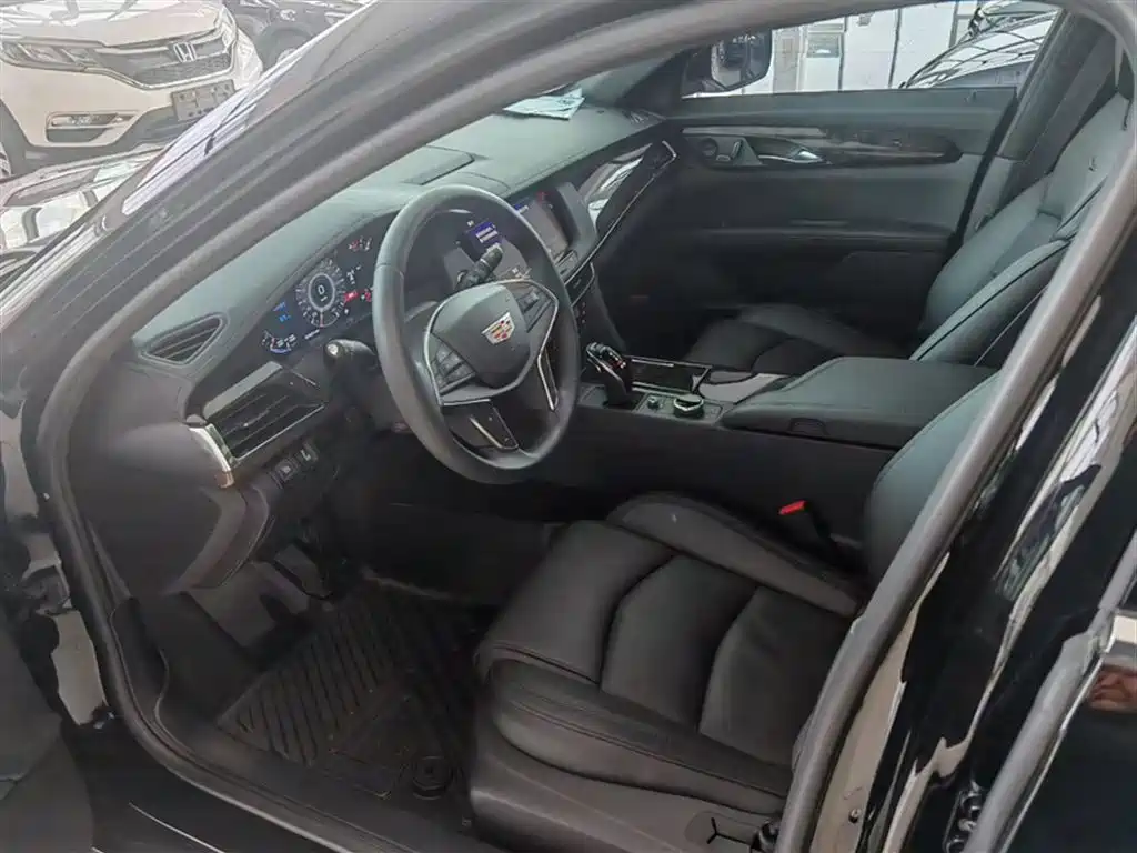 CADILLAC CT6