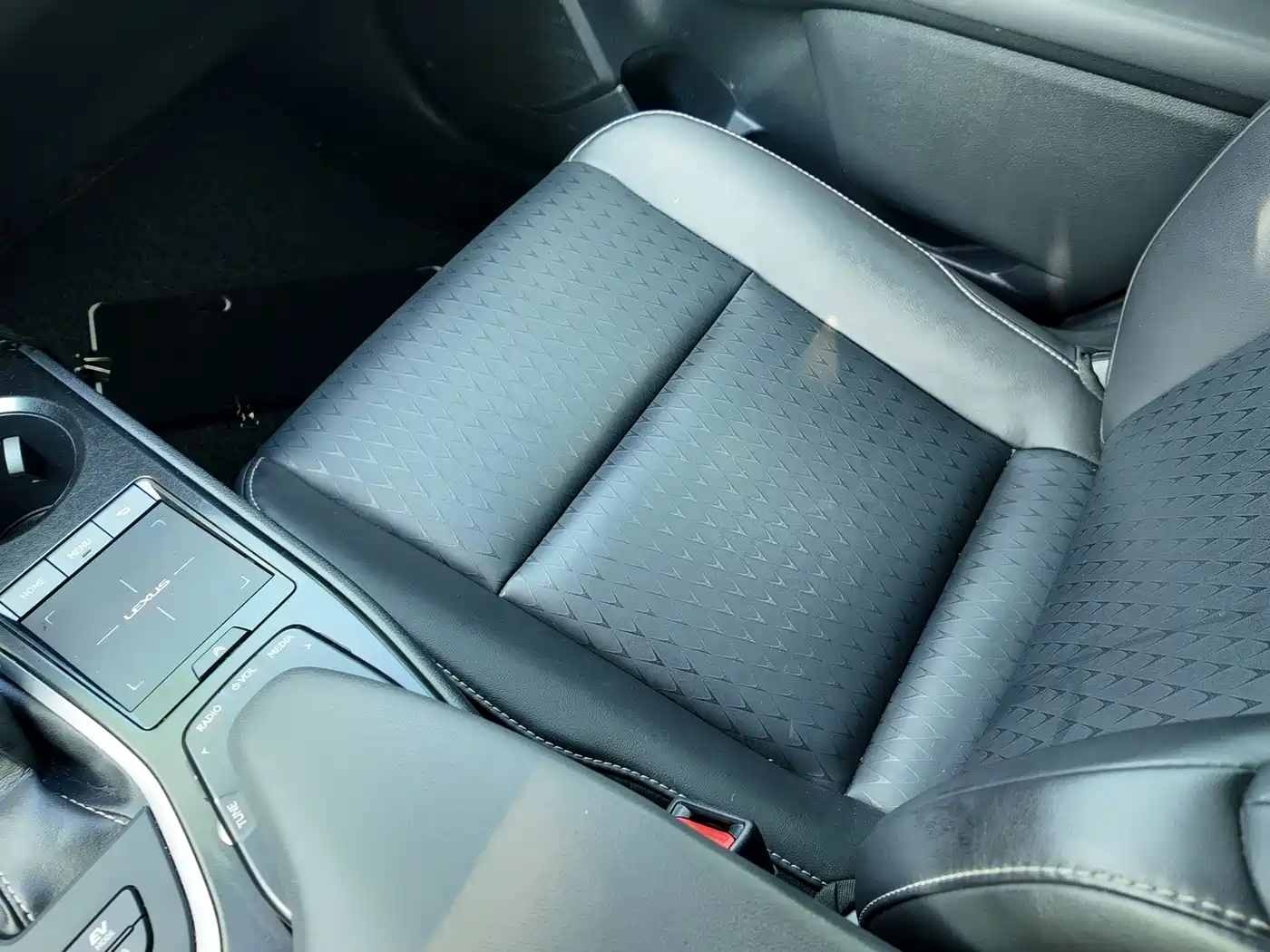 Lexus UX 2019 2019 260h Explorer Cool Edition (China V)