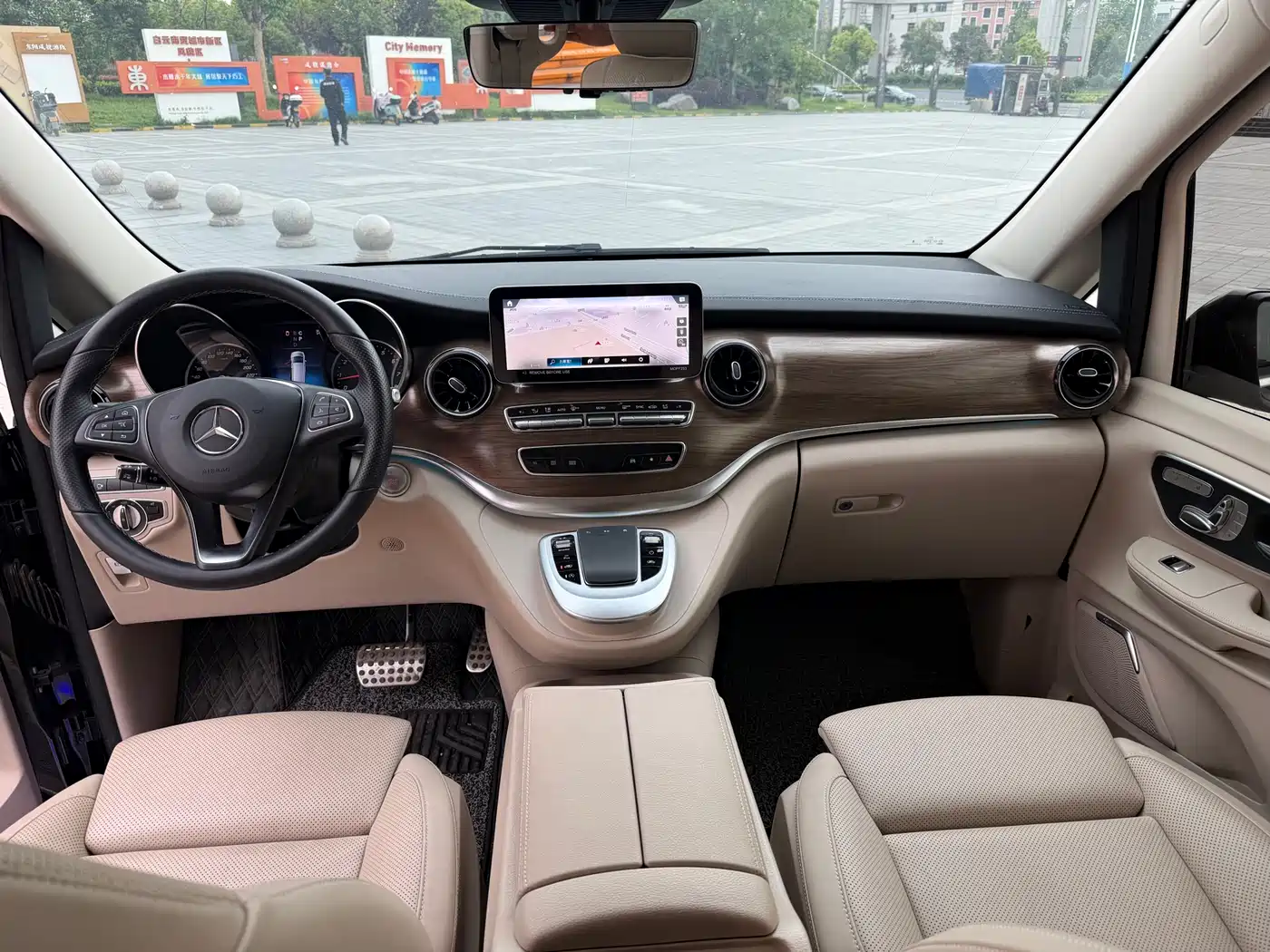 Mercedes-Benz V-Class 2022 V 260 L Long Wheelbase Luxury Edition фото 7