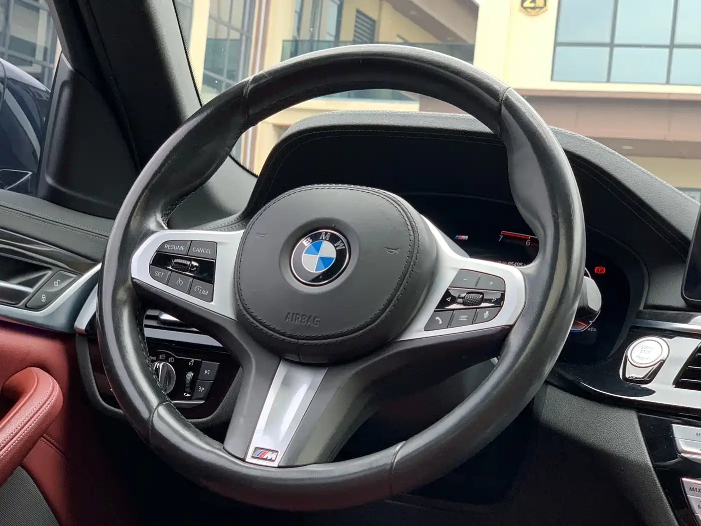 BMW 5 Series 2021 525Li M Sport Package фото 19