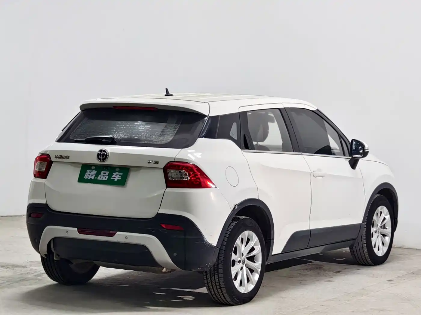 Zhonghua V3 2015 2015 1.5L Manual Smart Edition