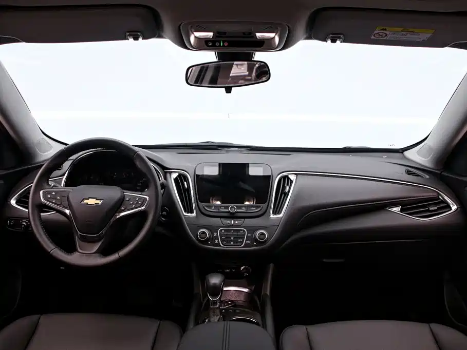 Photo 5 - Chevrolet Malibu XL