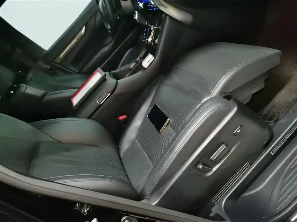 Toyota Vellfire 2023 Crown Hybrid 2.5L HV Ultimate фото 25
