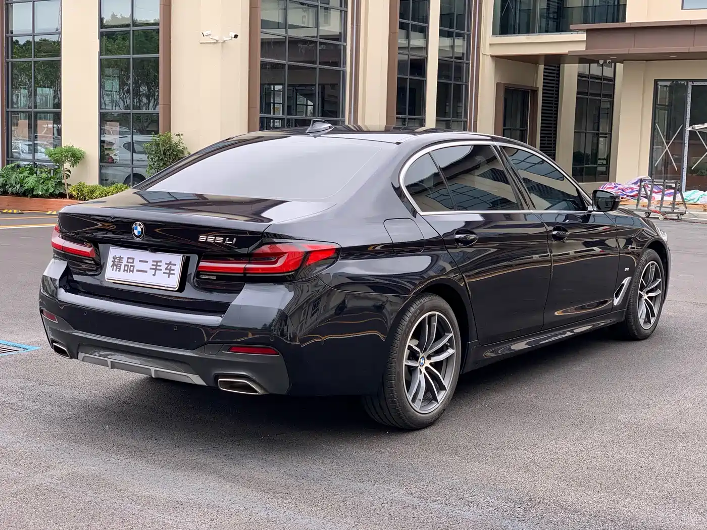 BMW 5 Series 2021 525Li M Sport Package фото 6