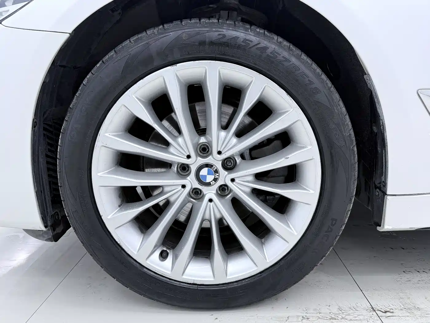 BMW 5 Series 2018 525Li Luxury Package фото 13