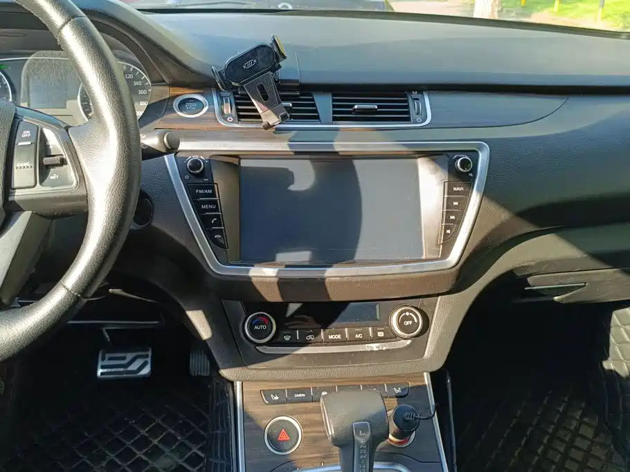 Landwind X7 2017 2016 2.0T Panorama Luxury