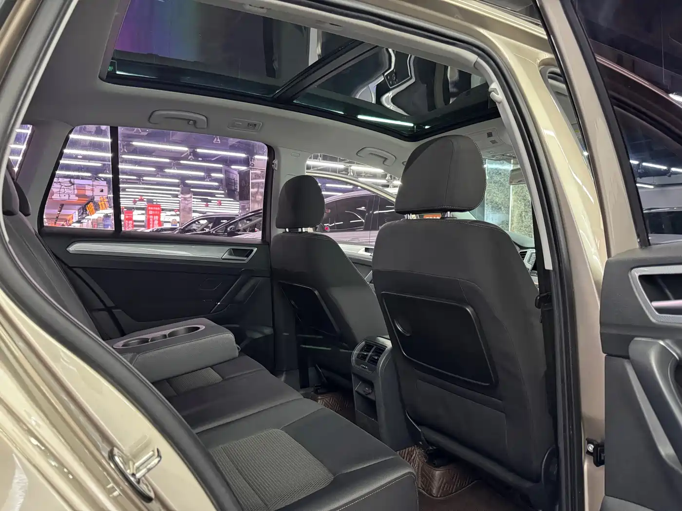 VOLKSWAGEN GOLF*JIAYU