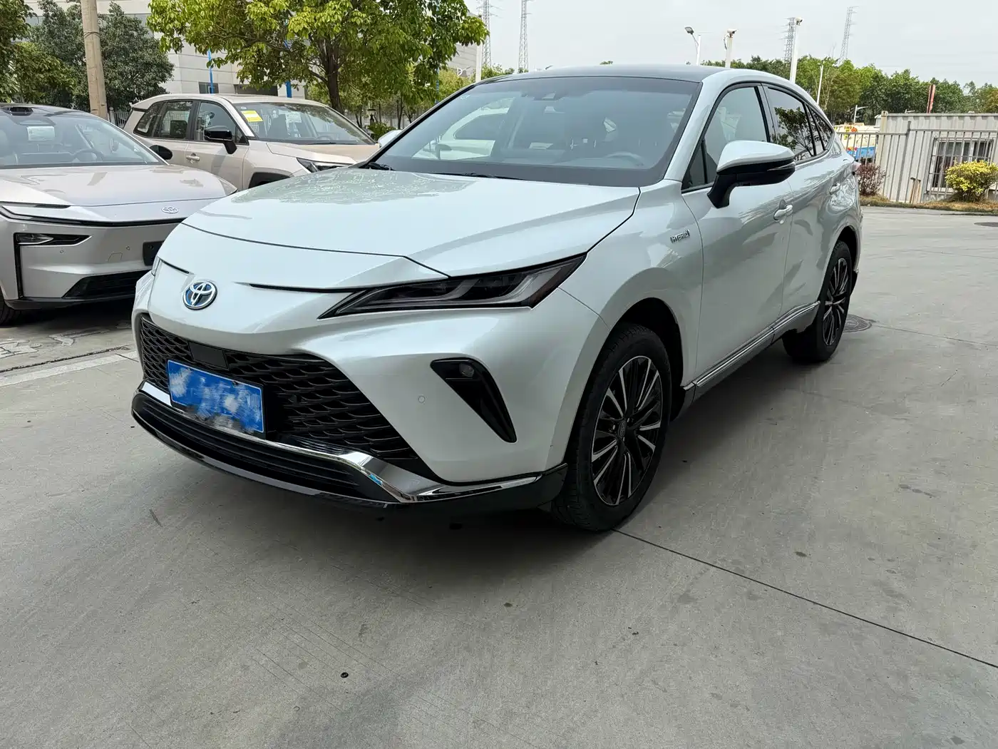 Toyota Venza 2024 2.5L Smart Hybrid 2WD Premium Edition фото 4