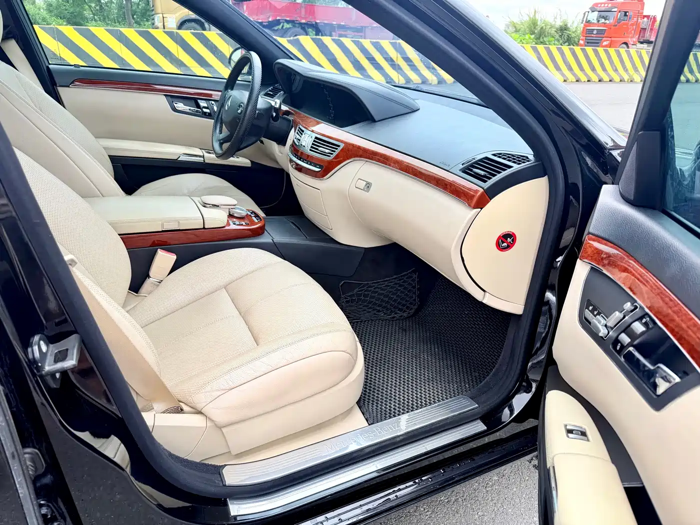 Mercedes-Benz S-Class фото 10